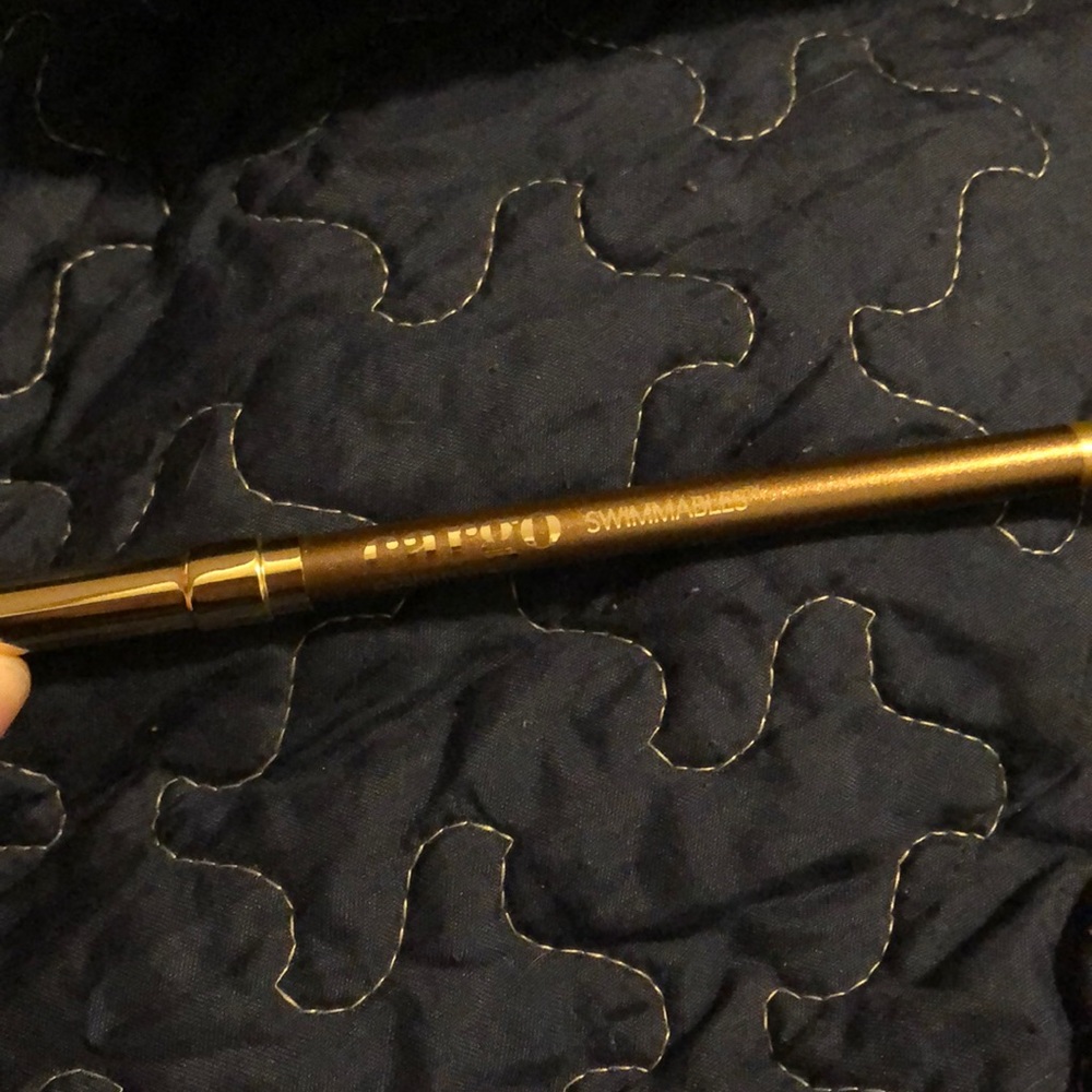 Cargo eye pencil swimmables
